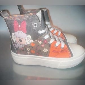 Girls Minnie Nouse high top shoes. Size 2. Brand New with tags.